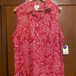 Plus size sleeveless blouse